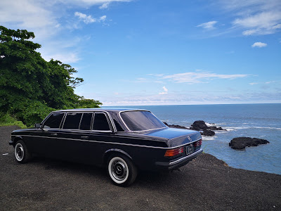 MERCEDESATTHEBEACHCOSTARICA.LIMOUSINETOURS.jpg