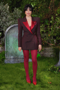 jennaortega2.gif