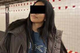 767676687d8.jpg