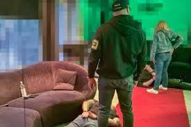8755785.jpg