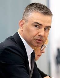 Beznazwy104cd.jpg