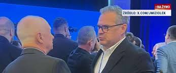 polityka93ac500.jpg