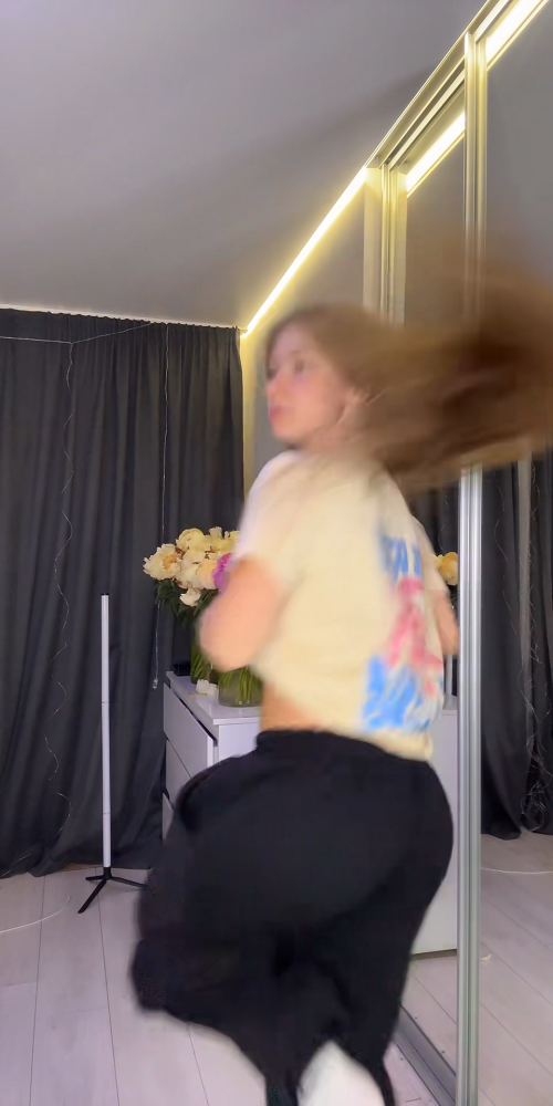 videoframe_323600.png