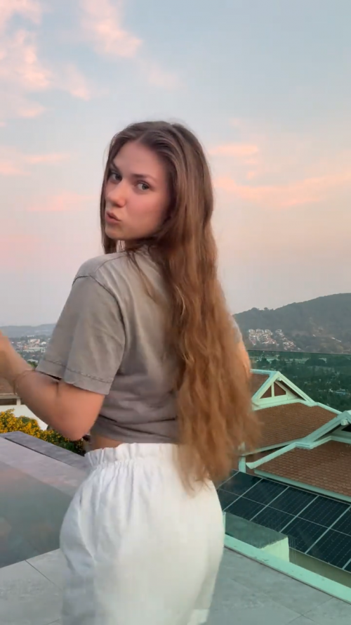 videoframe_7274.png